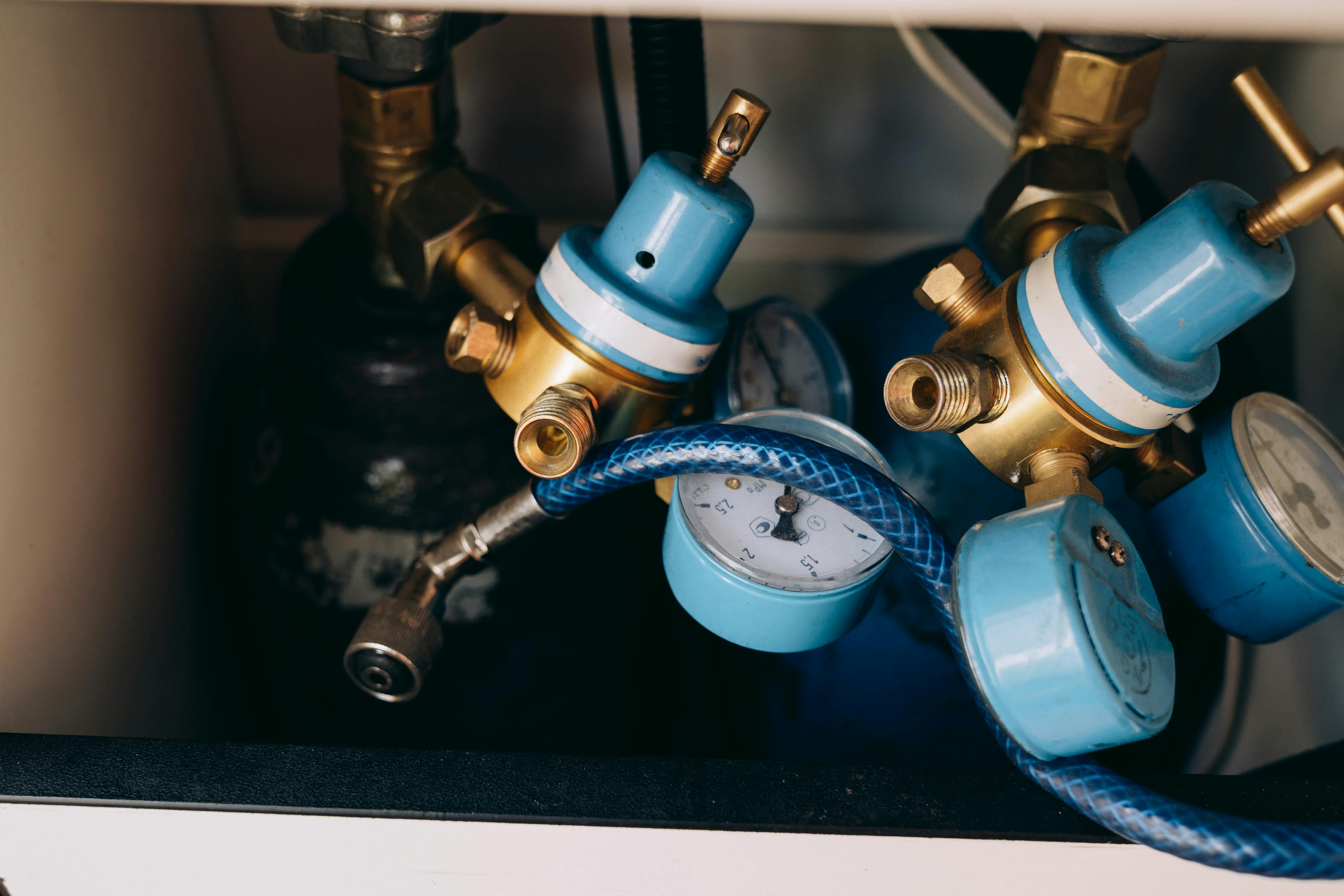 Process piping and sampling tube installation
